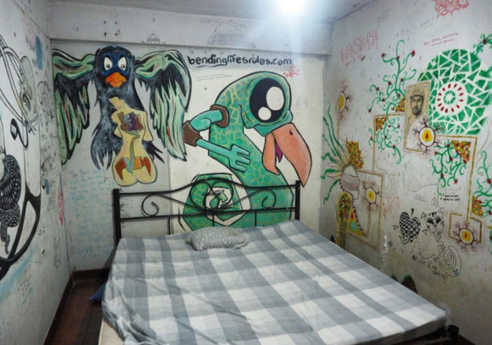 The Overstay Bangkok Exterior photo