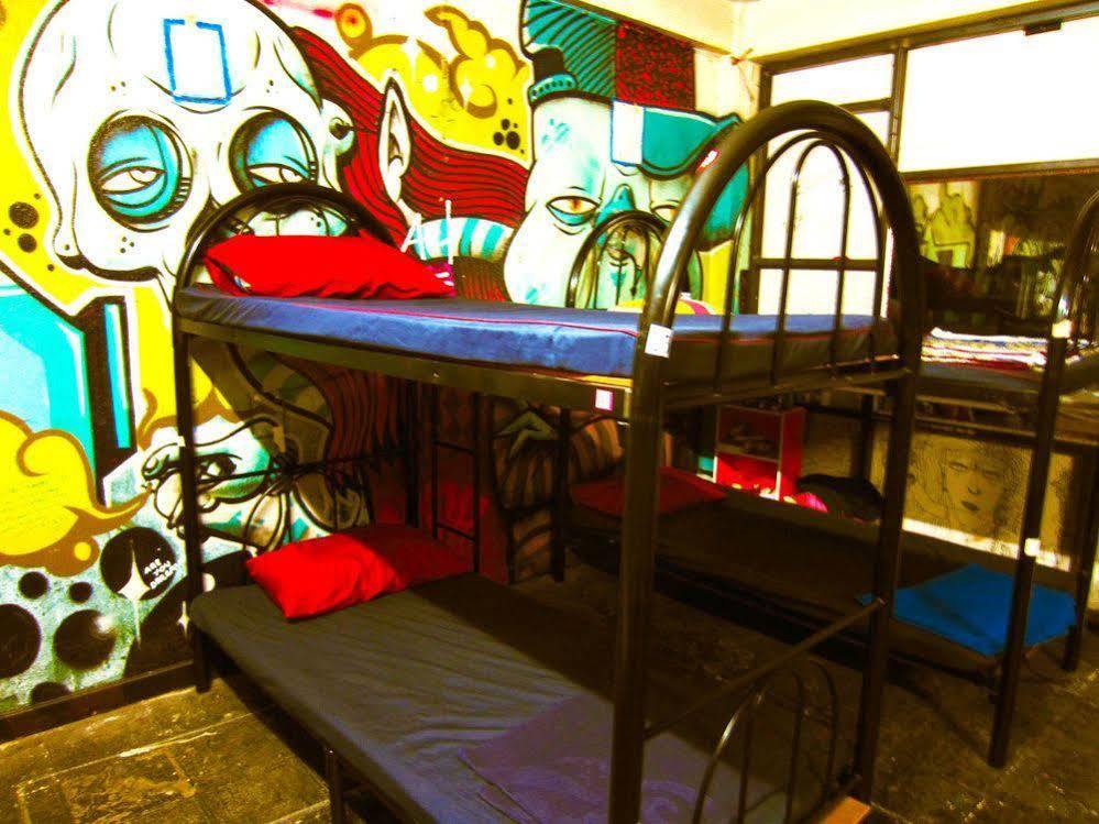 The Overstay Bangkok Exterior photo